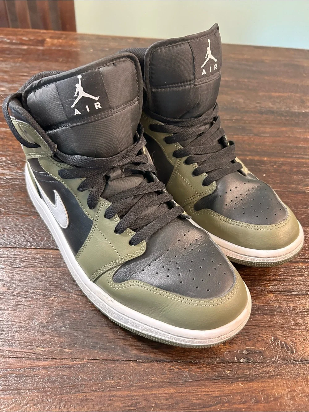 Nike Air Jordan 1 Mid Black White Medium Olive DQ8426-092- Sequoia